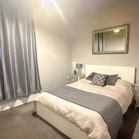 דירה Haywra Lt By Furnished - Location - Rare Free Parking - Family Relocation - Business