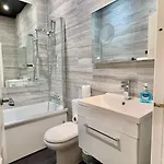 アパート Haywra Lt By Furnished - Location - Rare Free Parking - Family Relocation - Business ハロゲート