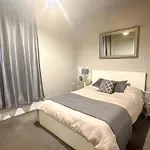 アパート Haywra Lt By Furnished - Location - Rare Free Parking - Family Relocation - Business