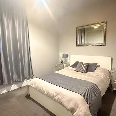 Haywra Lt By Furnished - Location - Rare Free Parking - Family Relocation - Business *