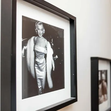 Haywra Lt By Furnished - Location - Rare Free Parking - Family Relocation - Business Διαμέρισμα *