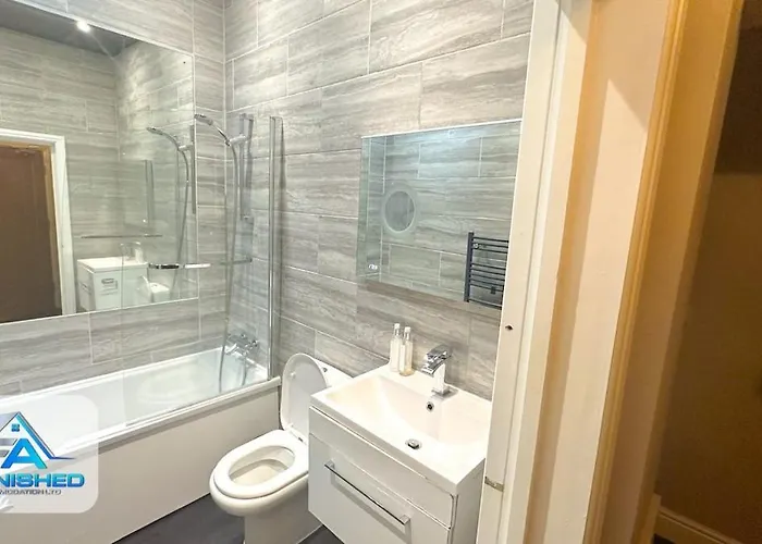 Haywra Lt By Furnished - Location - Rare Free Parking - Family Relocation - Business Appartement *