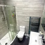 Haywra Lt By Furnished - Location - Rare Free Parking - Family Relocation - Business 아파트 *