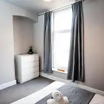 아파트 Haywra Lt By Furnished - Location - Rare Free Parking - Family Relocation - Business